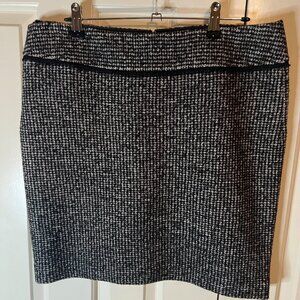 Ann Taylor Gray/Black/Cream Twill with Black Trim Size 10